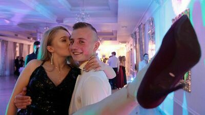 Studniówka ZSS im. Stanisława Syroczyńskiego w Lublinie. "Samochodówka" dała czadu 