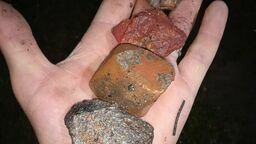 Zamiast węgla malowane kamienie. Prawda czy fake news?