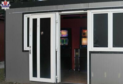 Zamość: jaskinia hazardu z folią na szybach