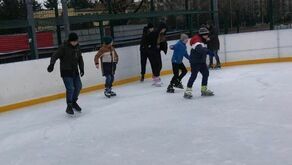 Długoterminowe prognozy mówią o stopniowym ochłodzeniu (w drugim tygodniu ferii nocami nawet -10) i jest szansa na ślizganie.