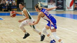 Postawa Aleksandry Stanaćev (z piłką) będzie bardzo istotna dla losów rywalizacji z BCF Elfic Fribourg
