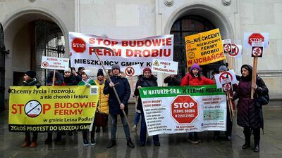 Protesty przeciwko fermom drobiu przybierają na sile. Oburzeni mieszkańcy pojechali pod ministerstwo