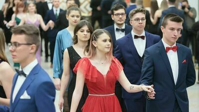 Studniówka Technikum Elektronicznego i X Liceum Ogólnokształcącego w Lublinie. Dużo zdjęć