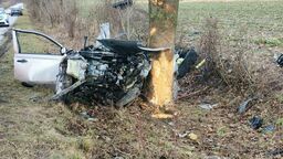 Lubelskie. Koszmarny wypadek. Nie żyje 19-latek, z nissana nic nie zostało. Zdjęcia