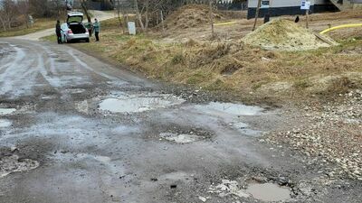 - Może chociaż naprawa dziur na Goździkowej – napisała pani Idena i przysłała zdjęcie ulicy z Ponikwody