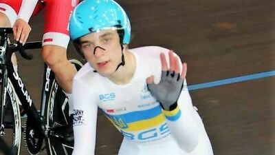 Danii Yakovlev w koszulce swojej reprezentacji