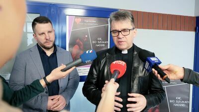 ksiądz Mirosław Ładniak