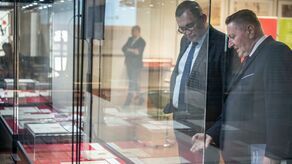 Tadeusz Sławecki (z prawej) z członkiem zarządu województwa Bartłomiejem Bałabanem