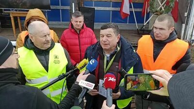 Lubelskie. Rolnicy blokują drogi w Hrebennem i Dorohusku. NA ŻYWO