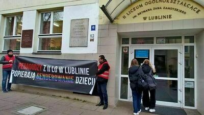 Fundacja Życie i Rodzina przeprowadziła pod popularnym lubelskim ogólniakiem „akcję informacyjno-edukacyjną o skutkach ulegania homolobby”. 