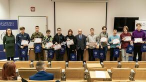 Dla trójki najlepszych były nagrody rzeczowe i dyplomy, laureaci miejsc od czwartego do dziesiątego otrzymali drobne upominki