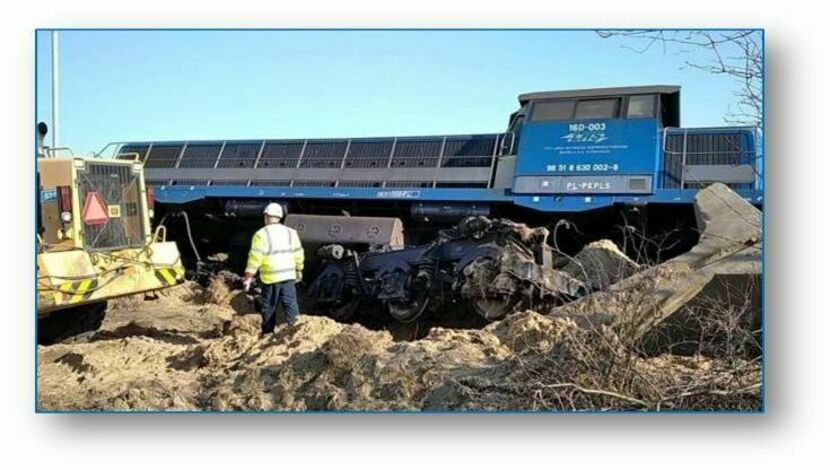 Wśród innych charakterystycznych zdarzeń strażacy zajmowali się m.in. wypadkiem pociągu towarowego, który uderzył w barierę na tzw. „ślepym torze” w Bortatyczach (gm. Zamość) 19 marca.