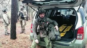 W Ukrainie jestem praktycznie od początku konfliktu, od 2014 roku. Moja robota jest specyficzna, bo pracuję jako medyk pola walki. Zabezpieczamy pododdziały walczące na pierwszej linii. Jednym słowem jestem w miejscu, gdzie bezpośrednio dochodzi do urazów, ran i śmierci – mówi Damian Duda