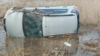 Lubelskie. Fiat w rowie z wodą. Kierowca pijany