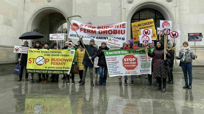 W styczniu delegacja mieszkańców z powiatu bialskiego protestowała pod Ministerstwem Rolnictwa i Rozwoju 