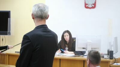 Oskarżony Eugeniusz Sz. nie przyznaje się do winy. Jest myśliwym od 1986 roku 