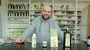 Dlatego zacząłem prowadzić zielarnię, bo chcę edukować ludzi, jaki powinni prowadzić styl życia, by być zdrowym i nie chorować, a jeśli już zdarzy się, że zachorują, to jak mają powrócić do zdrowia – opowiada Nikodem Wawrzycki.