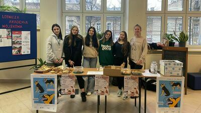 Dlatego chciałyśmy pomóc i wesprzeć w ich pracy pracowników schronisk ale szerzyć też wiedzę dotyczącą odpowiedzialnej adopcji – wyjaśniają inicjatorki akcji 