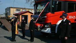 Zamość. Wozy strażackie dopiero poświęcone. Ale na akcje wyjeżdżały już wcześniej