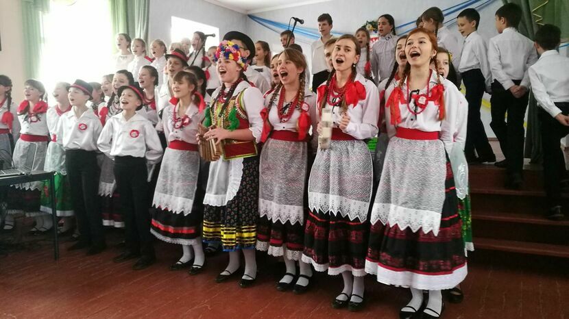 Na Ukrainie mieszka wielu Polaków, którzy zachowują polski język i kulturę. Z myślą o nich organizowana jest charytatywna akcja, którą koordynuje puławskie stowarzyszenie.
