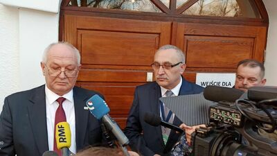 Waldemar Humięcki dyrektor KOWR po lewej