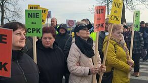 Tory mają powstać tam, gdzie stoi dom pani Agnieszki. Ludzie nie chcą takiej kolei do CPK