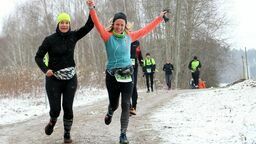 Przełajowe bieganie w Puławach. Śnieg, wiatr i wąwozy [zdjęcia]