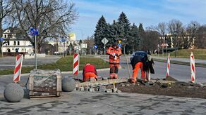 Szef ZDG zapewnia, że prace na łuku powinny się niebawem zakończyć