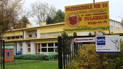 Trzy miejskie przedszkola (MP nr 10, 13 i 15) czekają na renowację terenu wokół budynków w tym wymianę ogrodzeń. Na te zadania te oraz poprawę sportowej infrastruktury, Puławy otrzymały rządowe wsparcie