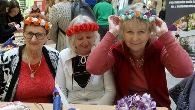 Do galerii nie tylko na zakupy. Badania na Dzień Kobiet
