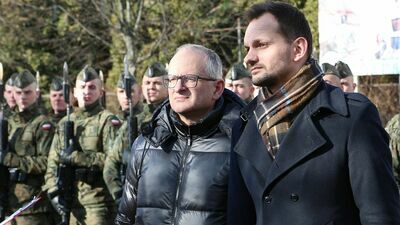 Kamil Lewandowski (z prawej) zdecydował o powołaniu nowej komisji urbanistycznej. Jej opinie będą potrzebne do zmian w miejscowym planie zagospodarowania 