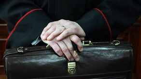 Prokuratorskie śledztwo w sprawie prokuratora. Wciąż bez zarzutów za kolizję