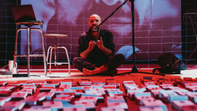 Spektakl "Najpiękniejszy wschód… Pamięć fotograficzna" w Centrum Kultury