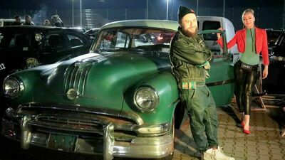 Takich samochodów nie zobaczysz codziennie. Nocą klasyki wyglądają jeszcze lepiej. Zdjęcia