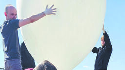 Budowana przez półtorej roku sonda wystartowała w sobotę z rynku w Wolbromiu