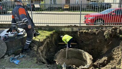 Uszkodzoną rurę na szczęście szybko udało się uszczelnić