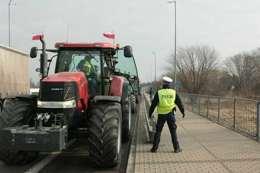 Rolnicy protestują już od dłuższego czasu. Na zdjęciu niedawna blokada w Piaskach