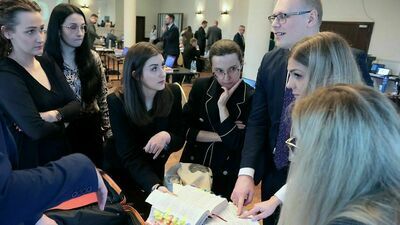 Kilka lat nauki i wreszcie egzaminy. Kto zostanie adwokatem?