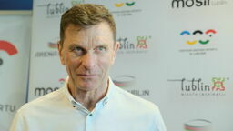 Władysław Żmuda urodził się w 1954 roku w Lublinie. Piłkarską karierę rozpoczynał w tutejszym Motorze