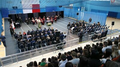 Gdy uruchamiano filię na studia zapisało się 56 studentów. Teraz zostało ich ok. 30