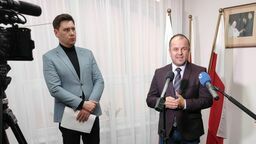 Najpierw poseł Dariusz Stefaniuk, a po nim Dariusz Litwiniuk (po prawej) rezygnuje z członkostwa w Radzie społecznej szpitala w Białej Podlaskiej