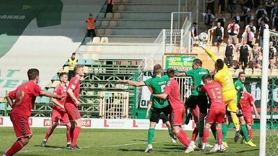 Na utrzymanie muszą jeszcze poczekać. Górnik Łęczna zremisował bezbramkowo z Zagłębiem Sosnowiec [zdjęcia]