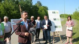 Prezydent Michał Litwiniuk i radni Koalicji Obywatelskiej zarzucają radnym Zjednoczonej Prawicy i Białej Samorządowej blokowanie rozwoju miasta