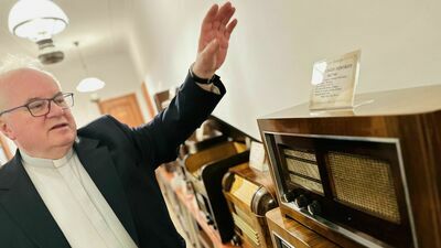 Moja kolekcja służy ludziom. Nigdy nie zostanie sprzedana, nigdy też nie zostanie rozparcelowana, ma pozostać gdzieś w jednym miejscu – mówi ksiądz Ryszard Piasecki

 