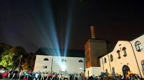 LAF to impreza, która już prawie od ćwierć wieku odbywa się w Zwierzyńcu. Co roku oferuje mnóstwo filmowych projekcji w wielu miejscach, np. na dziedzińcu browaru