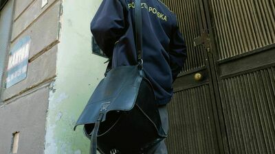 Listonosz przynosi emeryturę i prosi o... Związkowcy: "Ośmieszamy się tylko"