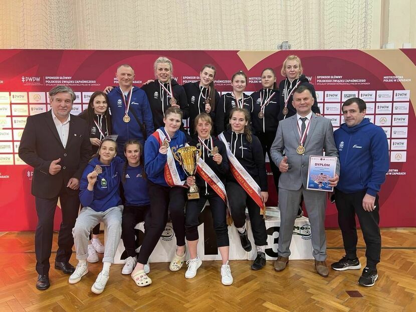 Zapaśniczki Cementu-Gryfa Chełm zdobyły 11 medali podczas mistrzostw Polski w Sieradzu