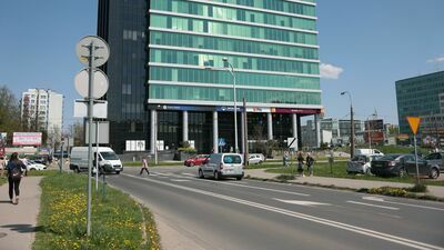 Zdaniem radnych dzielnicy Rury, proponowane przez nich rozwiązanie ułatwi wyjazd z ul. Jana Sawy