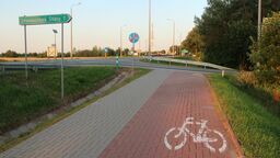 Brakujący fragment ścieżki w Sławacinku Starym przy DK nr 2