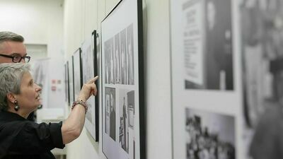 Artyści i widzowie w obiektywie Andrzeja Polakowskiego